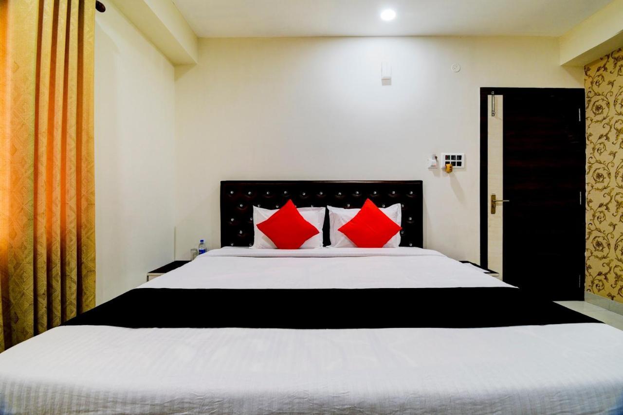 غاواهاتي Collection O 73981 Imperial Inn المظهر الخارجي الصورة