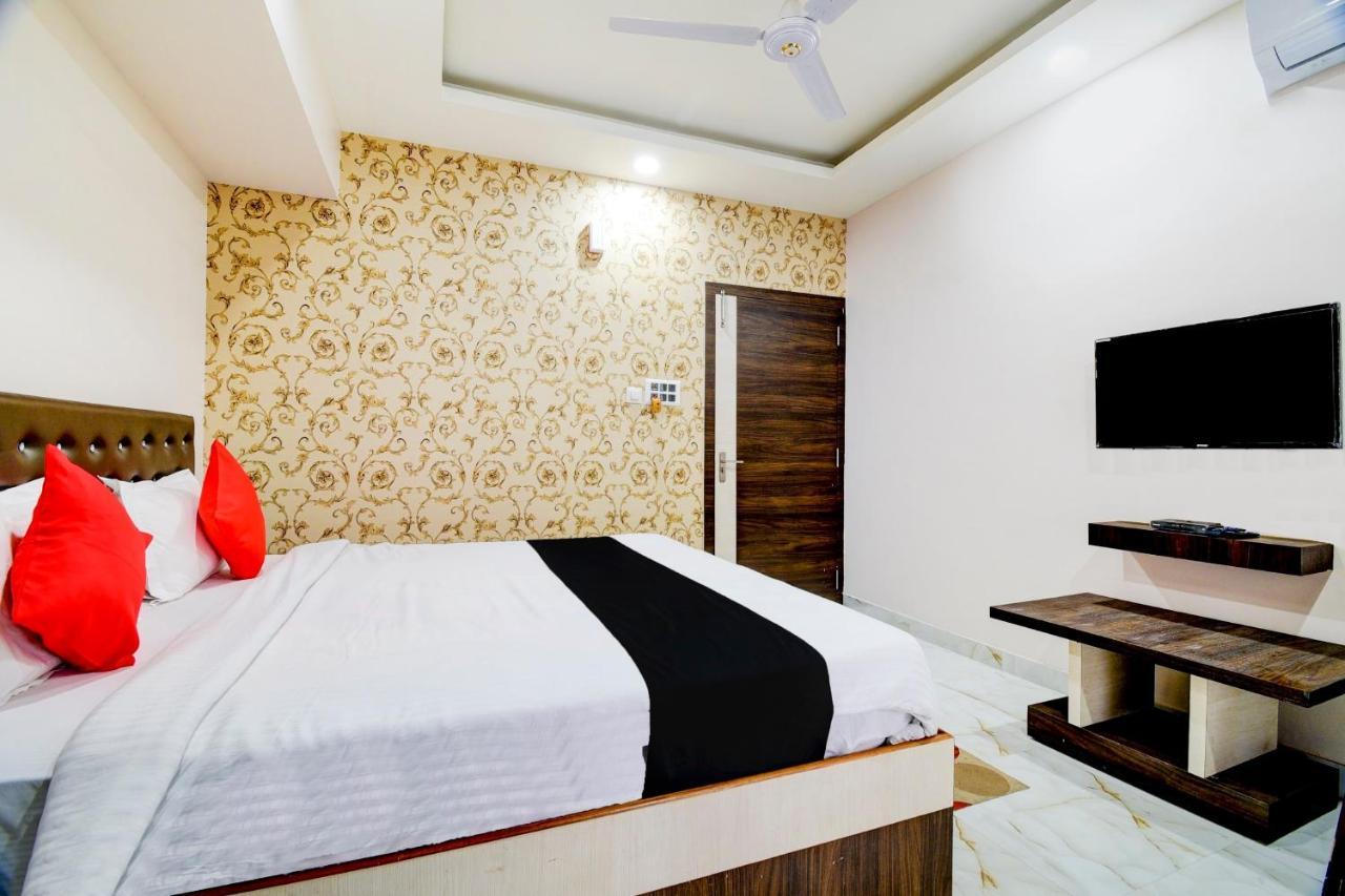 غاواهاتي Collection O 73981 Imperial Inn المظهر الخارجي الصورة