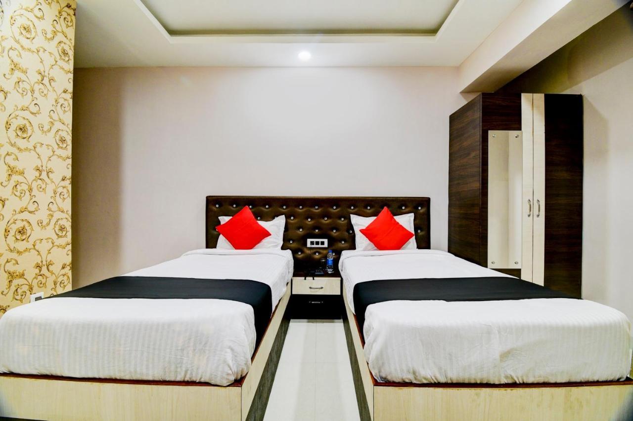 غاواهاتي Collection O 73981 Imperial Inn المظهر الخارجي الصورة